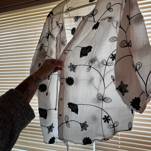 Women's Sheer Black and White Floral Jacket - Picture 2 of 3